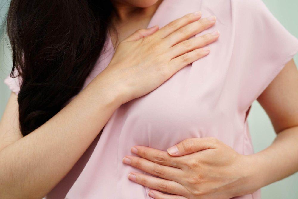 Breast Cancer Ke Shuruwati Aur Advance Stage Ke Lakshan Mein Kya Antar Hota Hai?